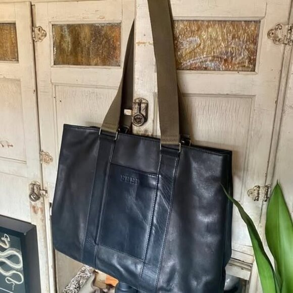 FEED Projects - The Essential Bag - Picture 1 of 7